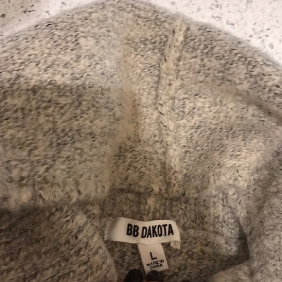 B.B Dakota sweater! - Picture 3 of 6